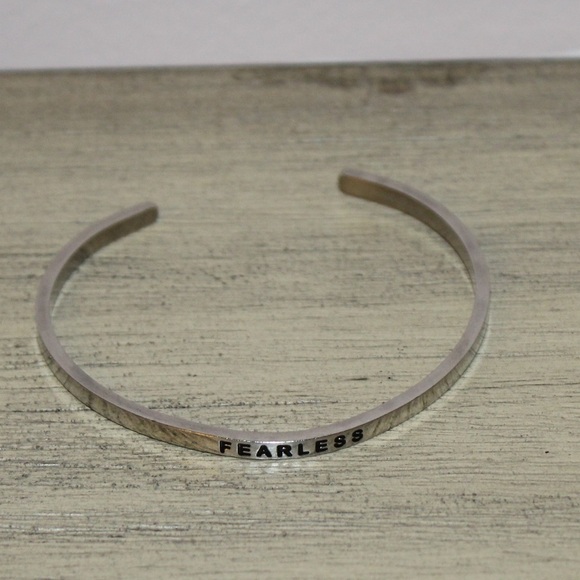 MANTRABAND Fearless Adjustable Women’s Silver Bracelet - Picture 2 of 3